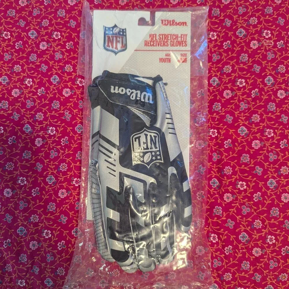 NWT Raiders Colors NFL Team Stretch Fit YOUTH Receiver‎ Gloves Wilson Football